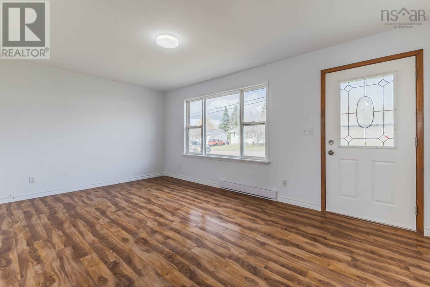 Property 8 of 49 of 54 LAVINIA Drive