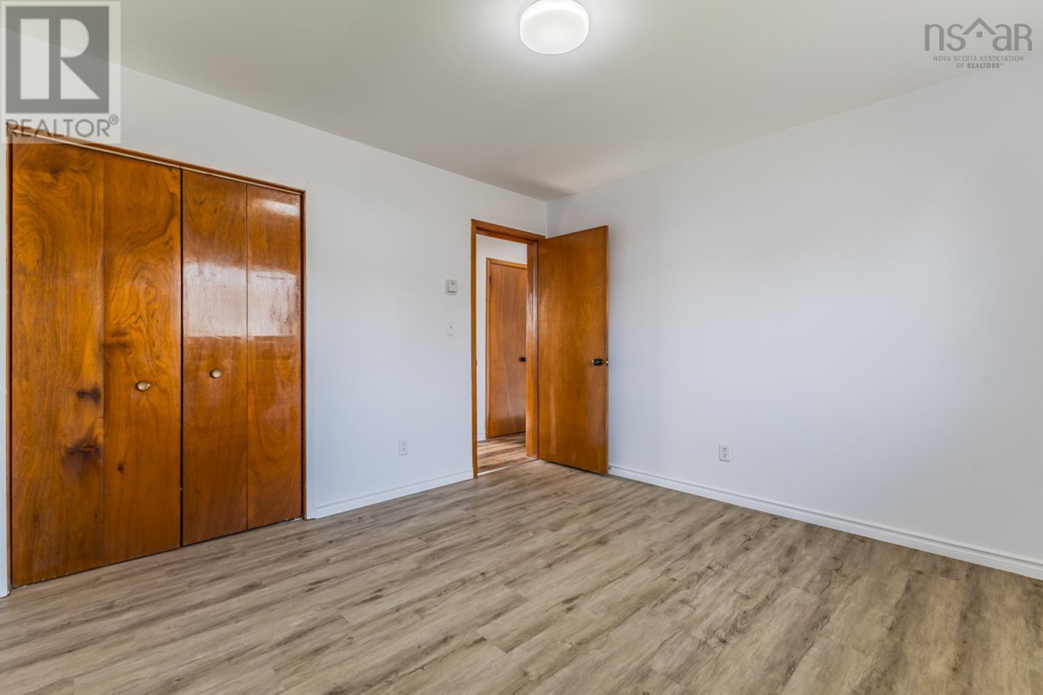 Property 21 of 49 of 54 LAVINIA Drive