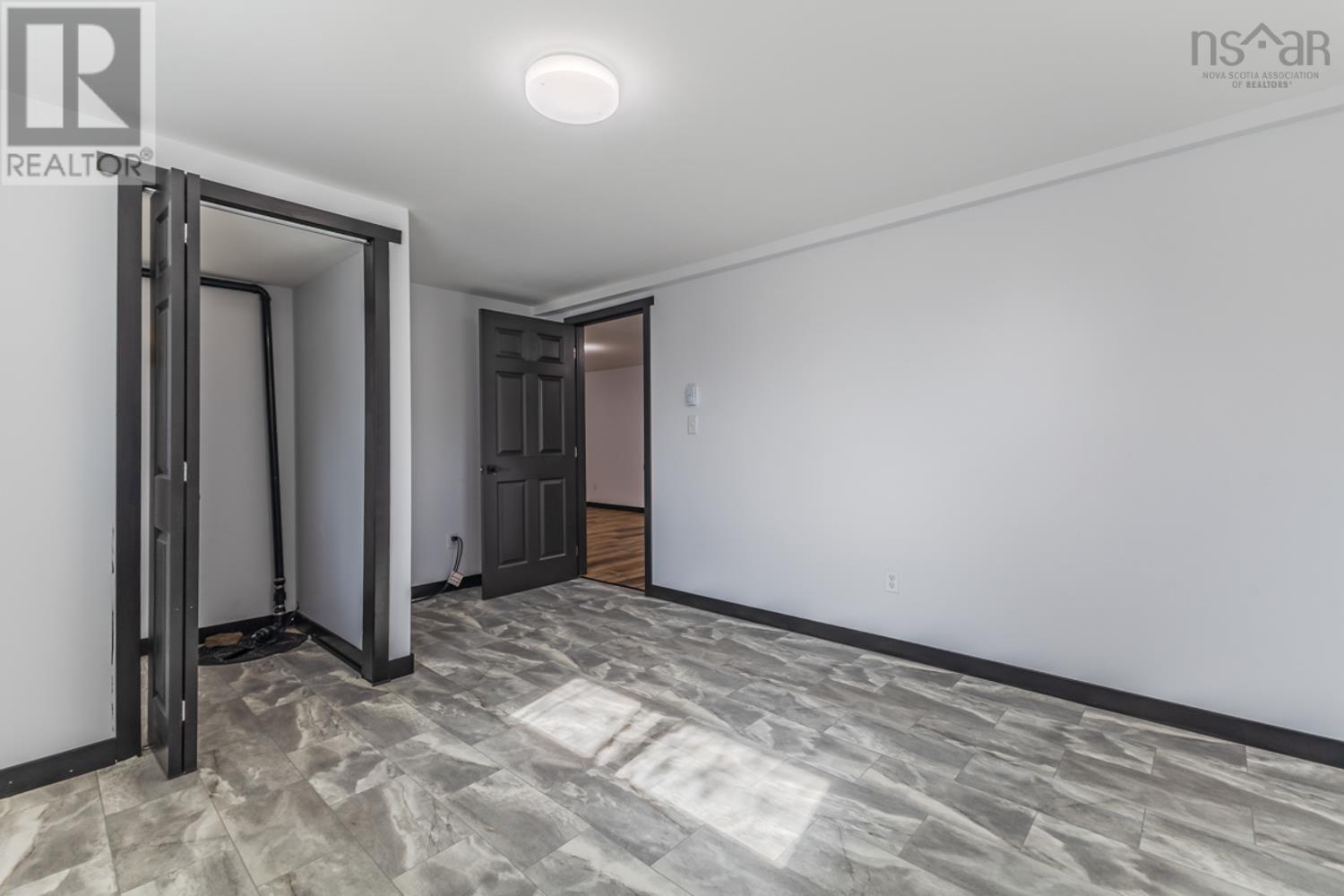 Property 35 of 49 of 54 LAVINIA Drive