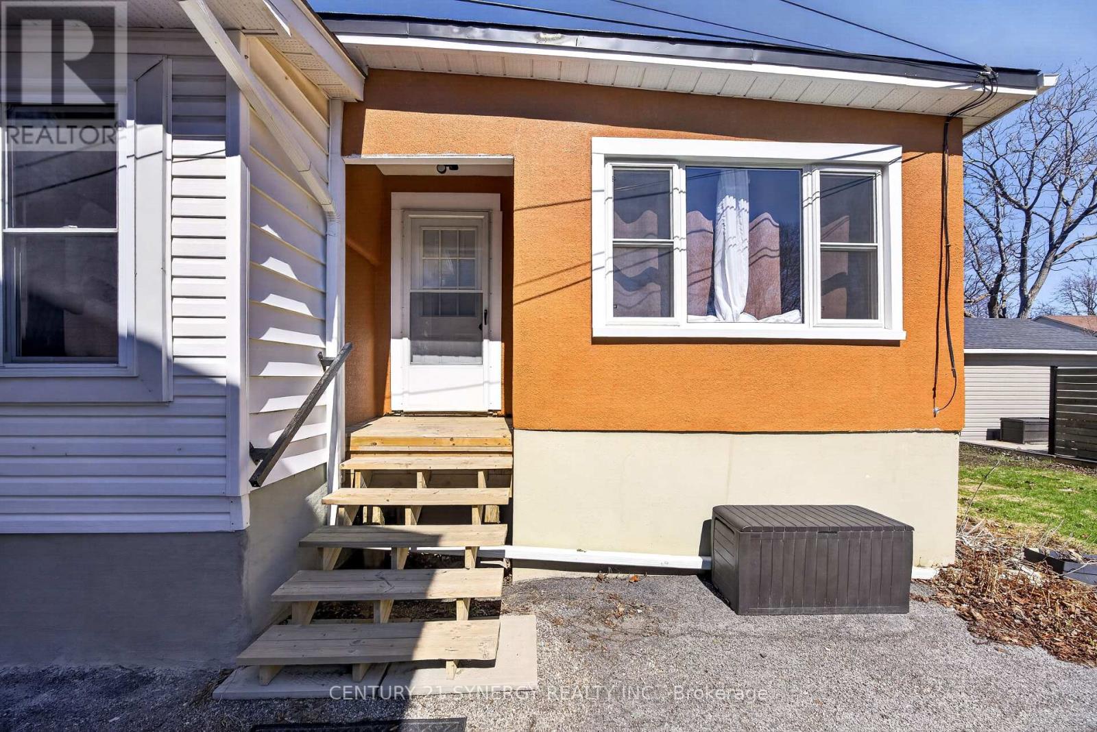 33 NAPOLEON STREET - 23