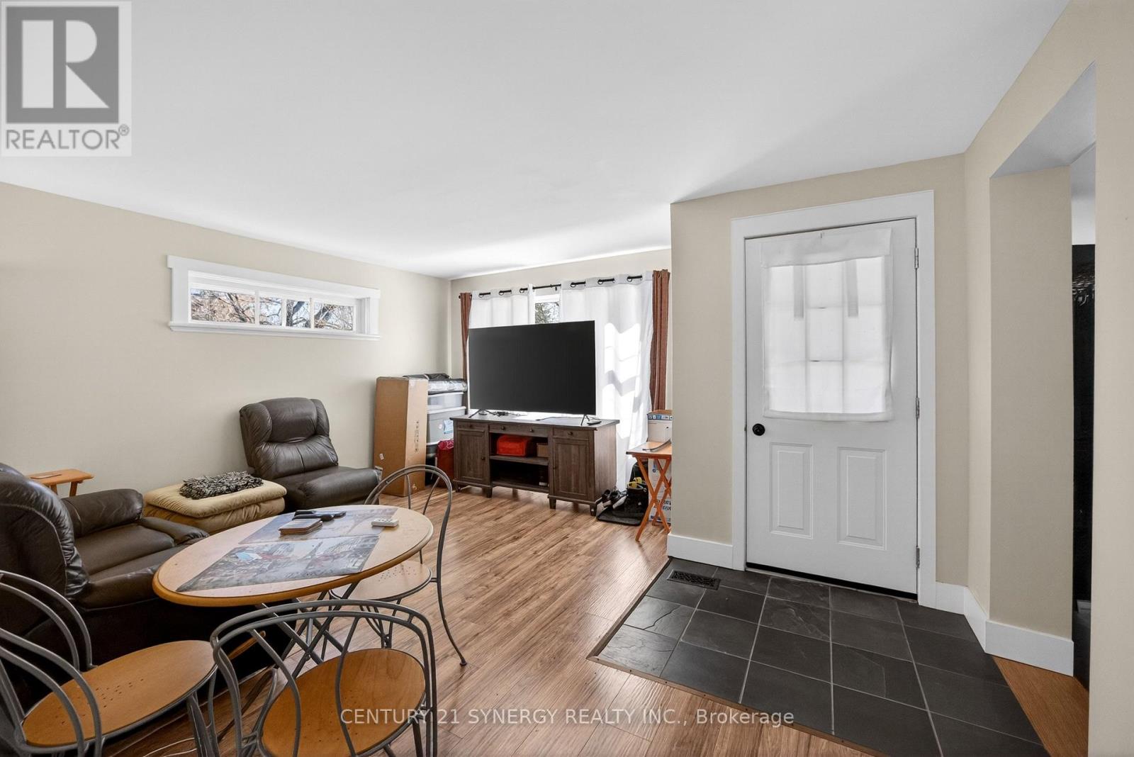 33 NAPOLEON STREET - 24