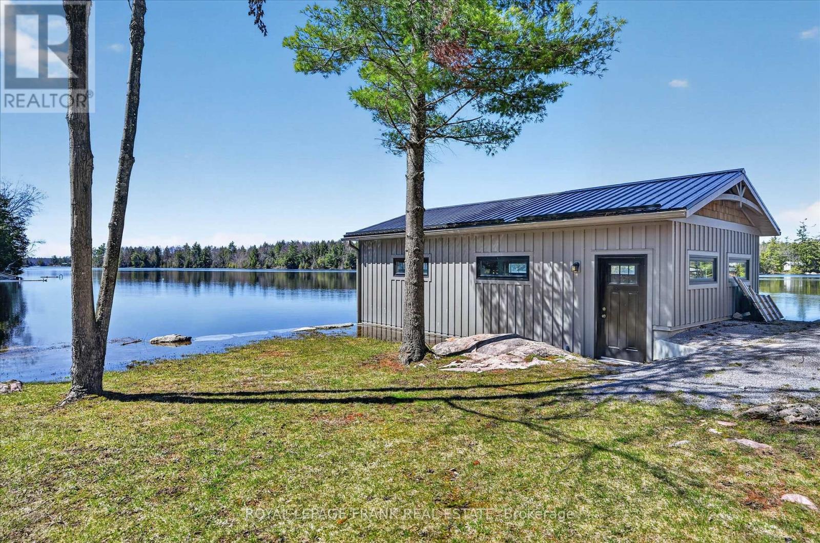 1484 BIRCHVIEW ROAD - 45