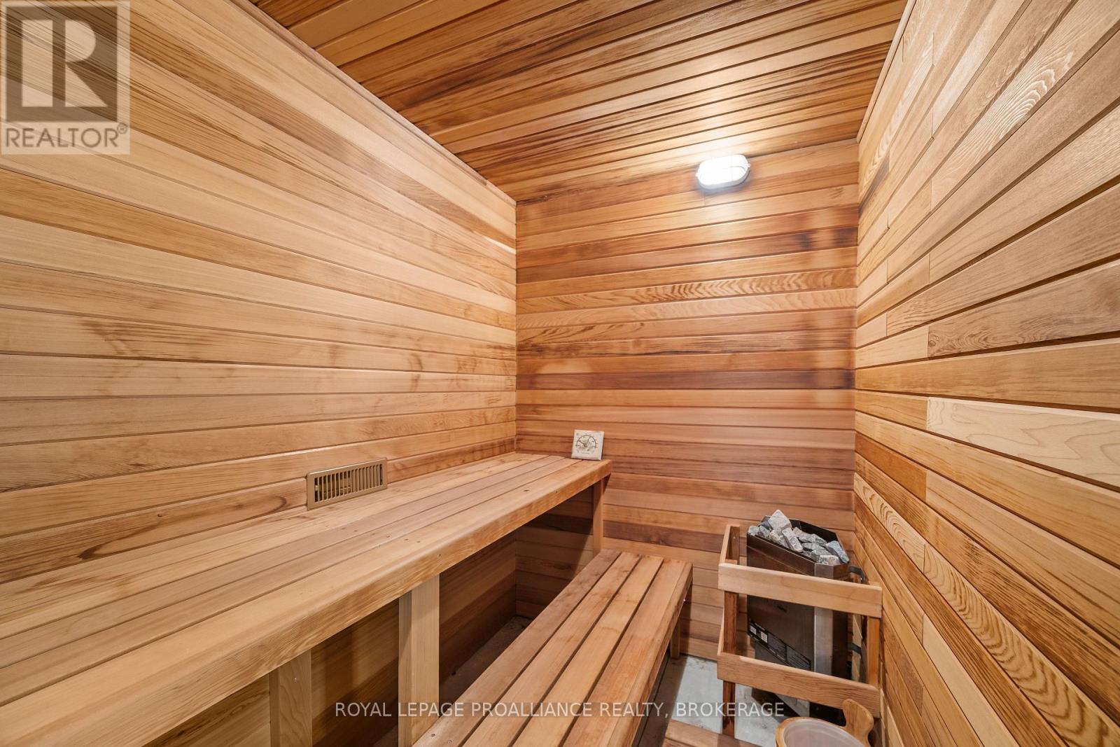 977 WOODBINE ROAD - 34