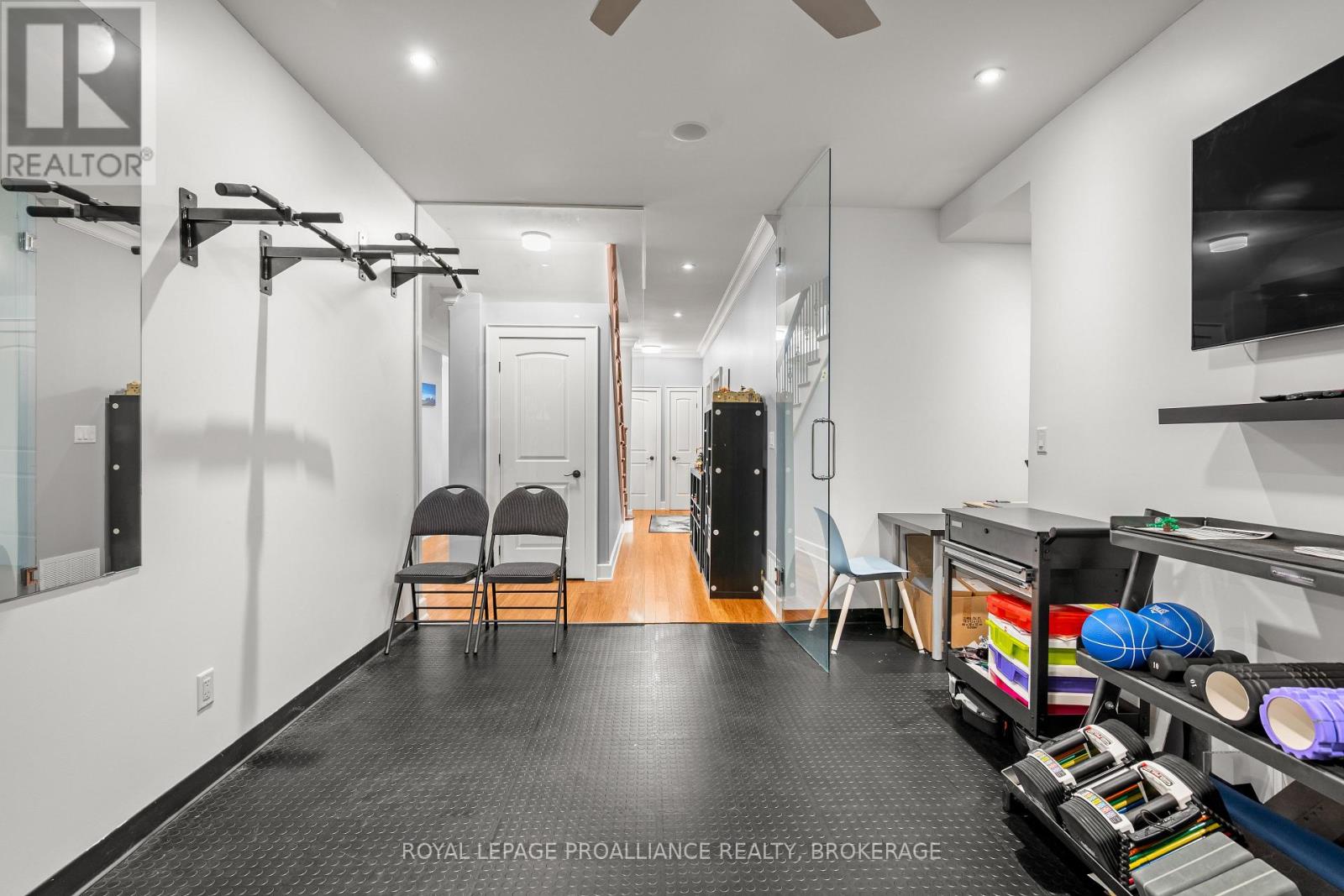 977 WOODBINE ROAD - 40