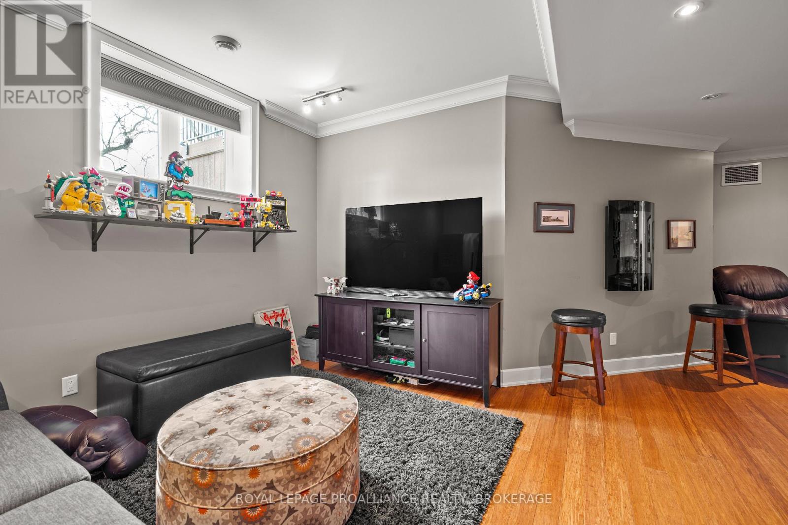 977 WOODBINE ROAD - 43