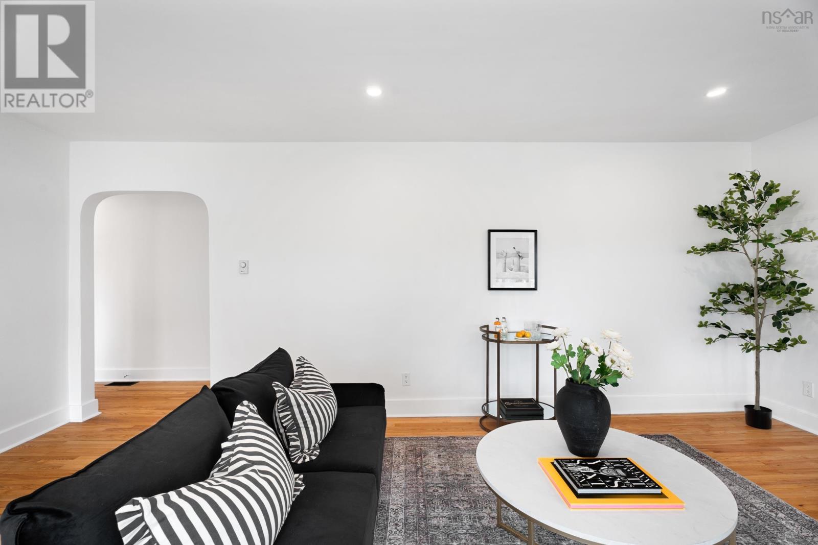 Property 12 of 49 of 105 Woodlawn Road