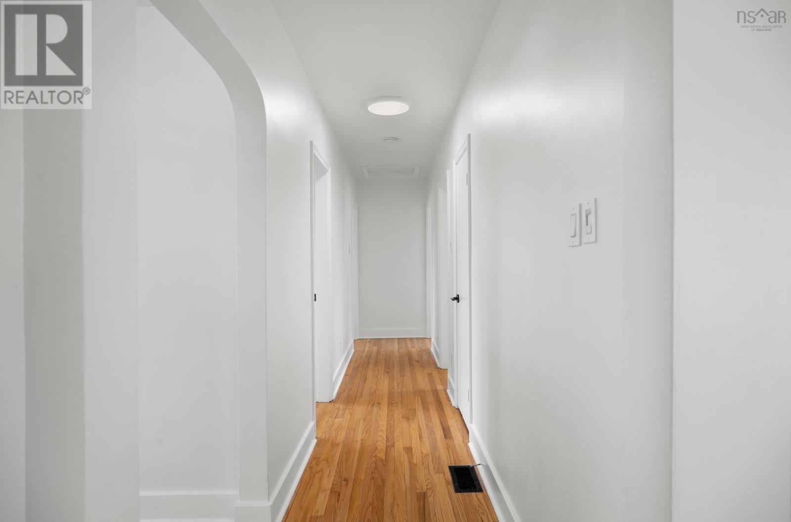 Property 29 of 49 of 105 Woodlawn Road