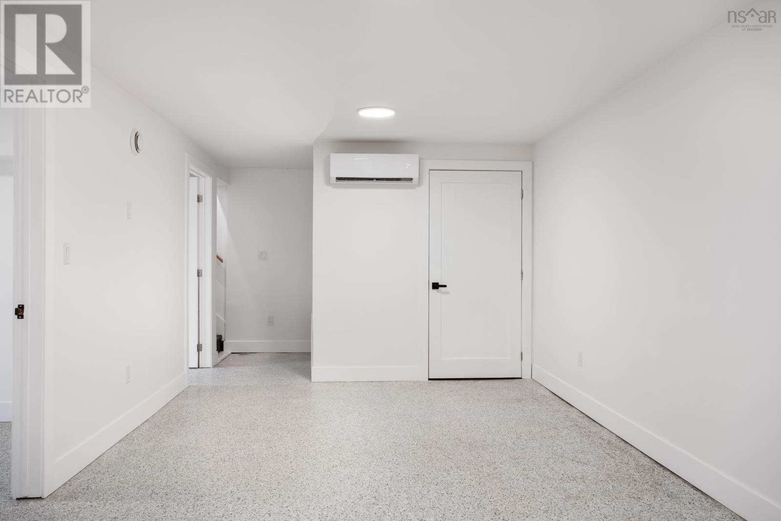 Property 38 of 49 of 105 Woodlawn Road