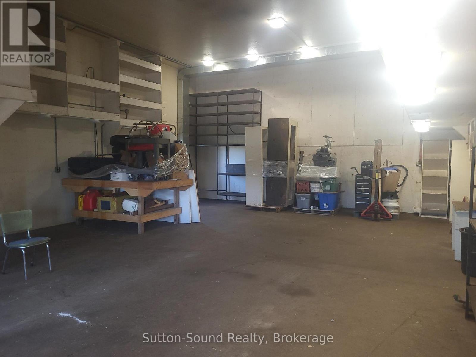38 f x 19 ft shop