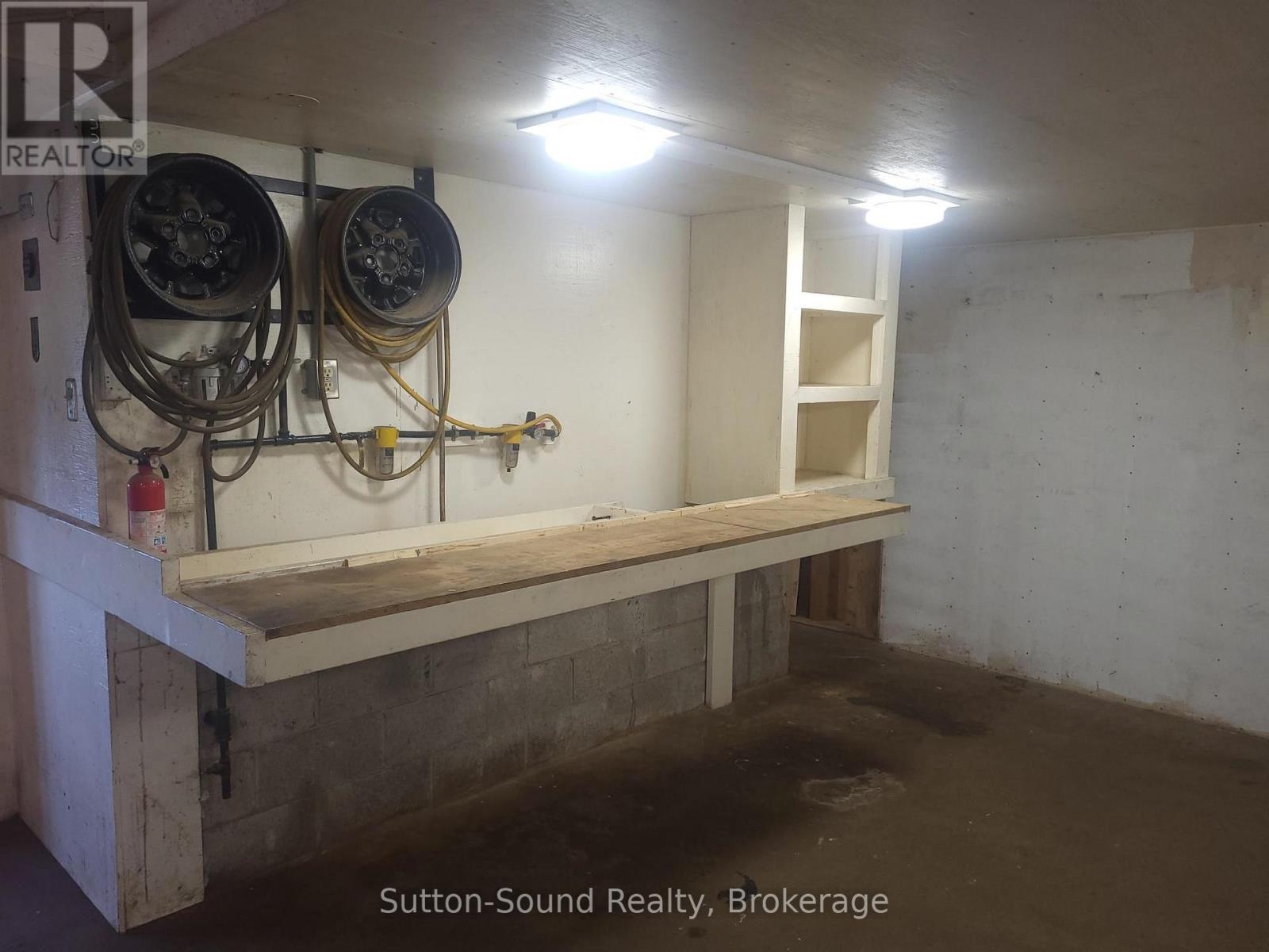 12 ft x 12 ft workshop area