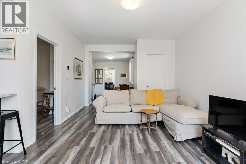 97 ST GEORGE Street — photo 7