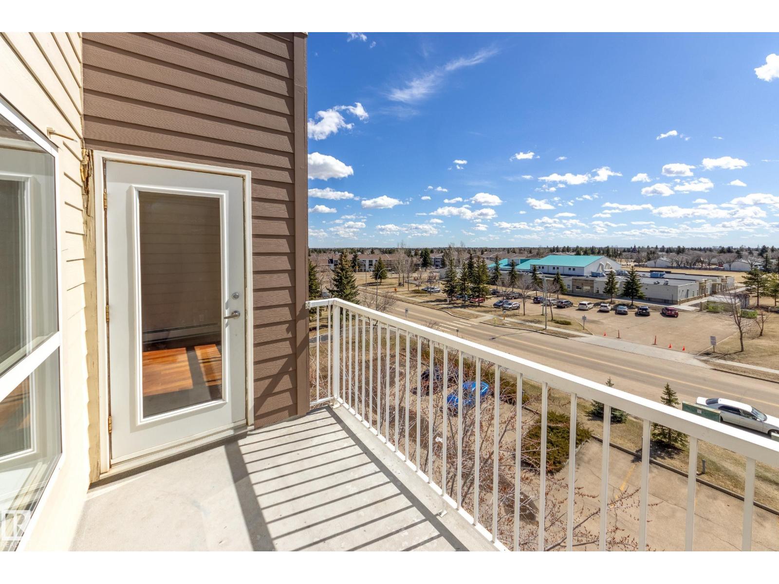 #528 17404 64 AV NW, Edmonton