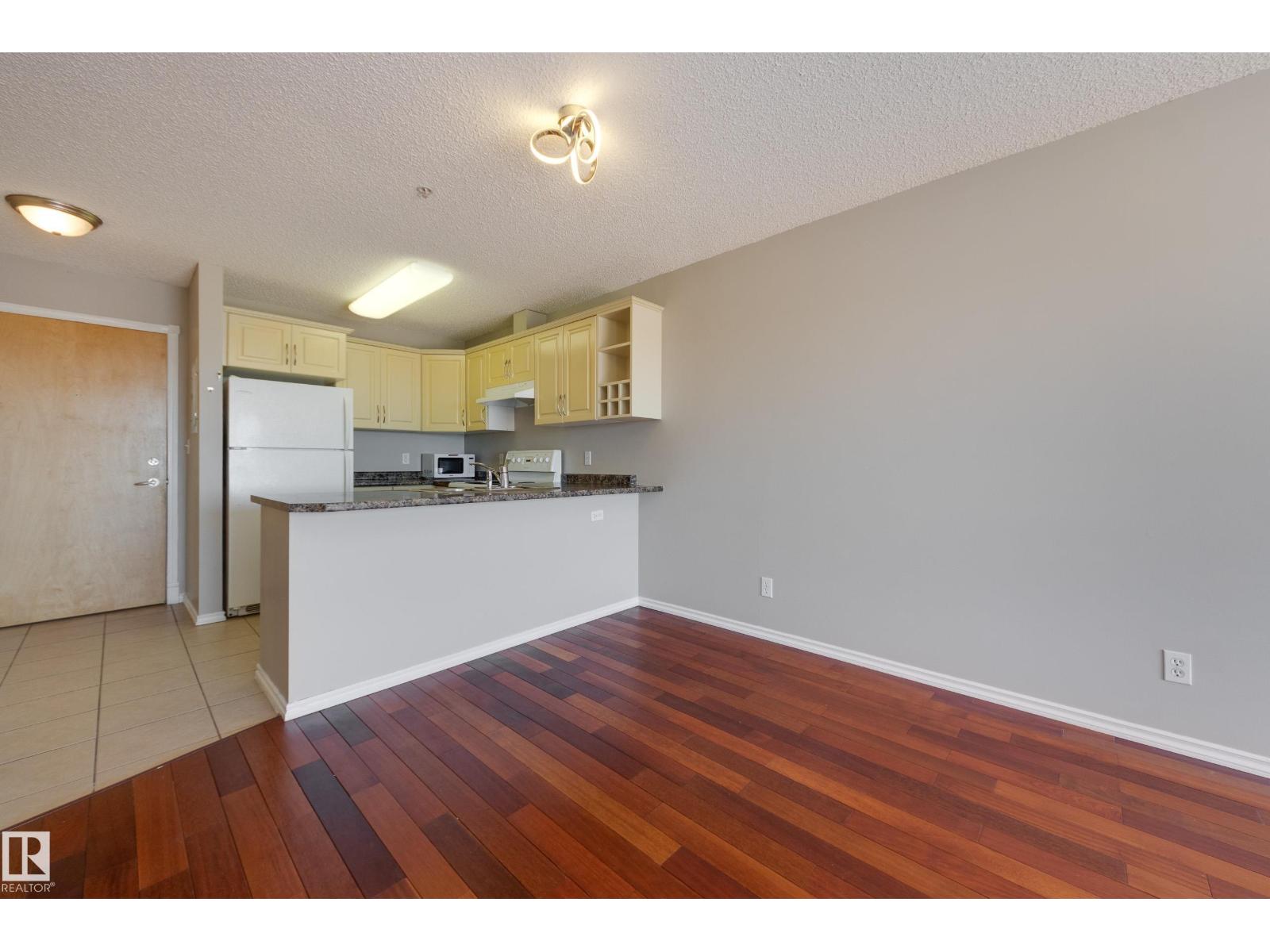 #528 17404 64 AV NW, Edmonton