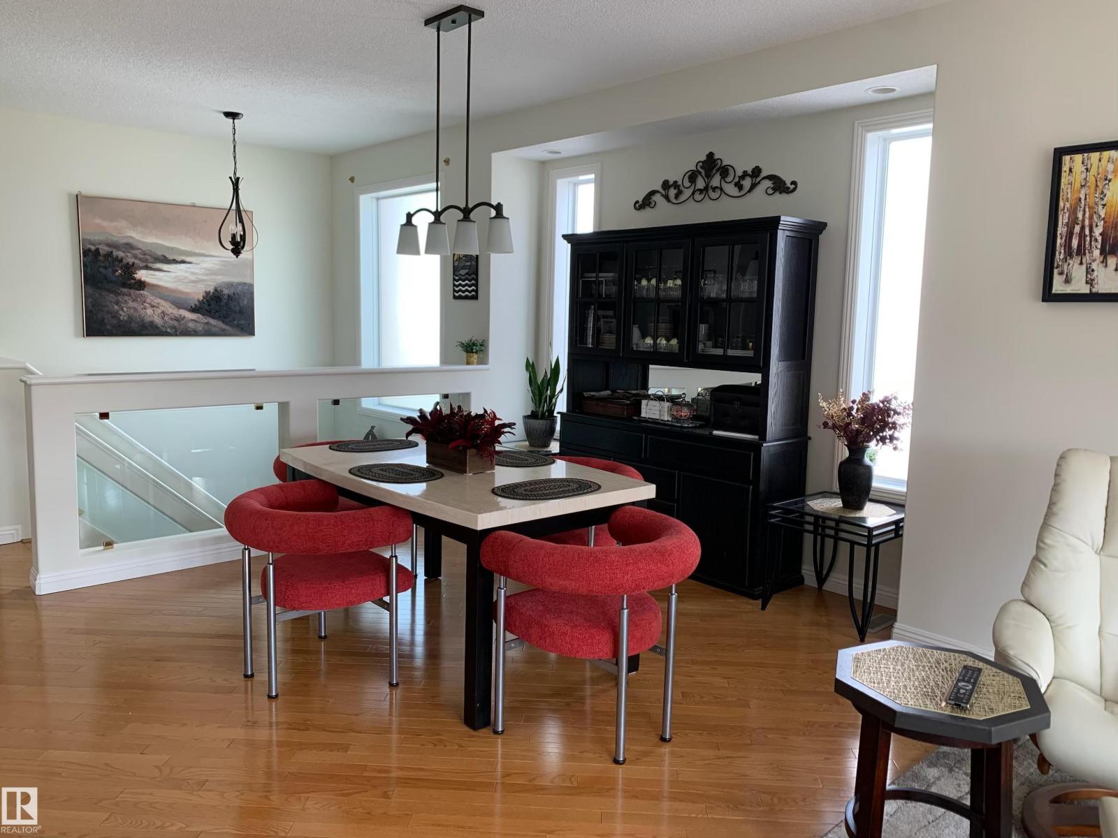 #6 50 OAKRIDGE DR, St. Albert