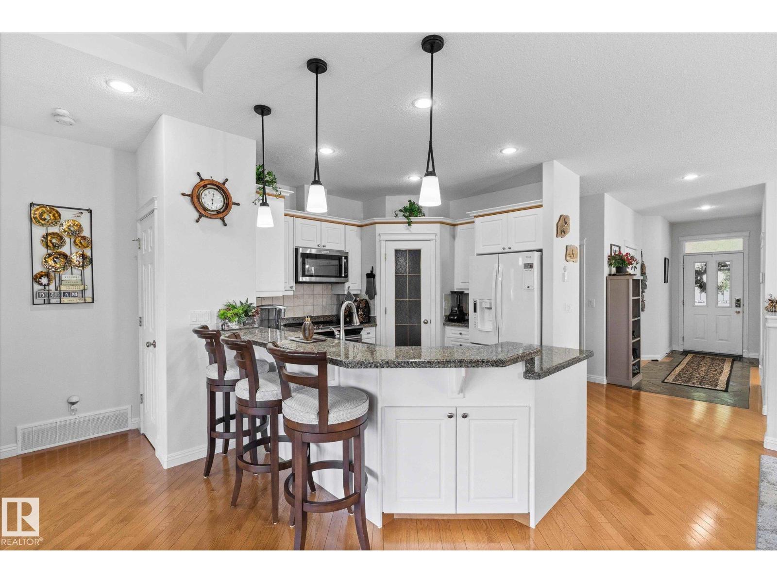 #6 50 OAKRIDGE DR, St. Albert