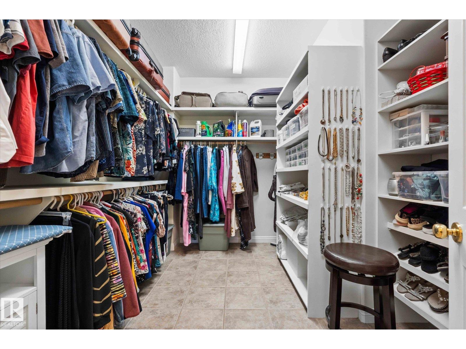 #6 50 OAKRIDGE DR, St. Albert