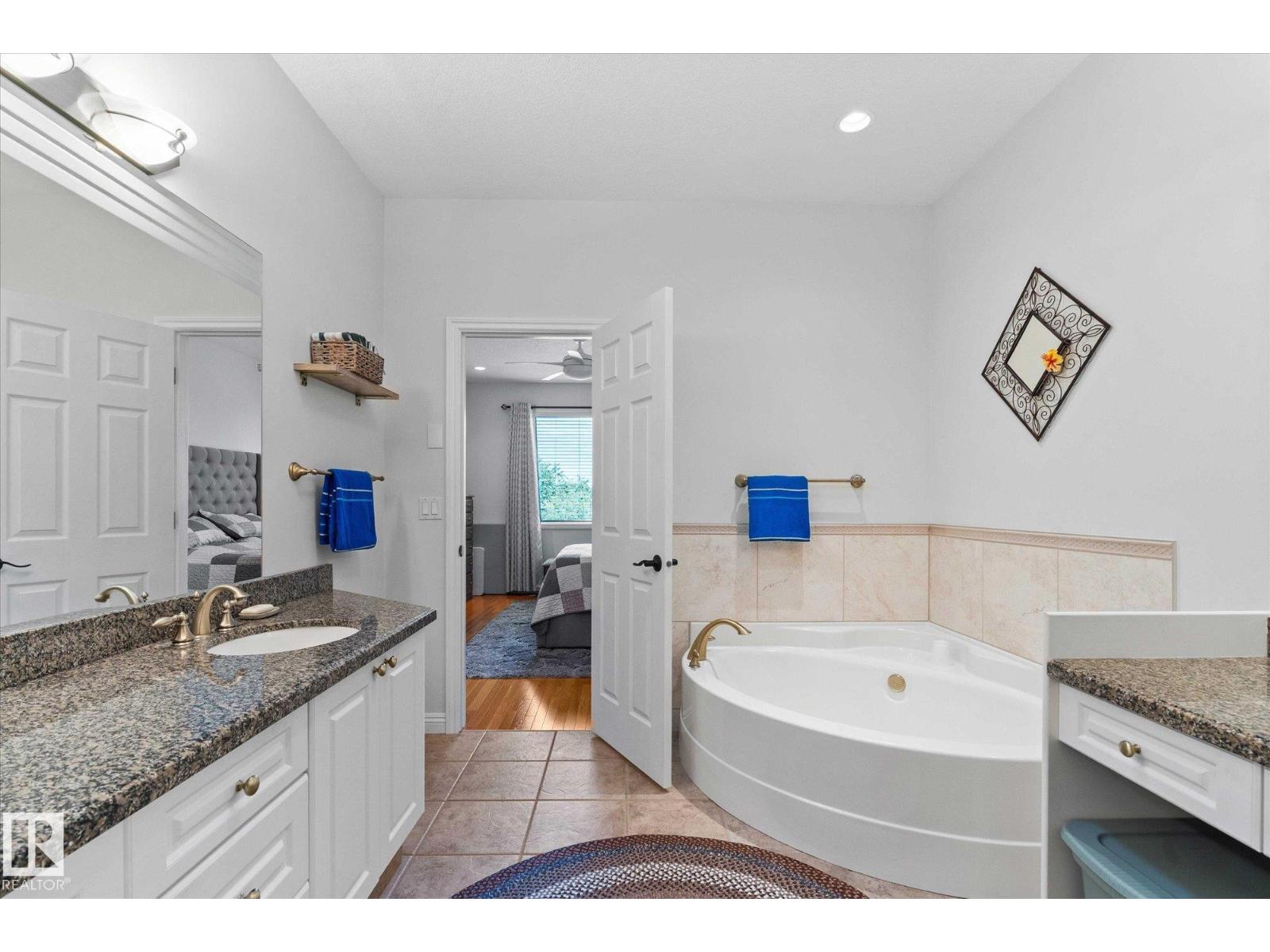 #6 50 OAKRIDGE DR, St. Albert