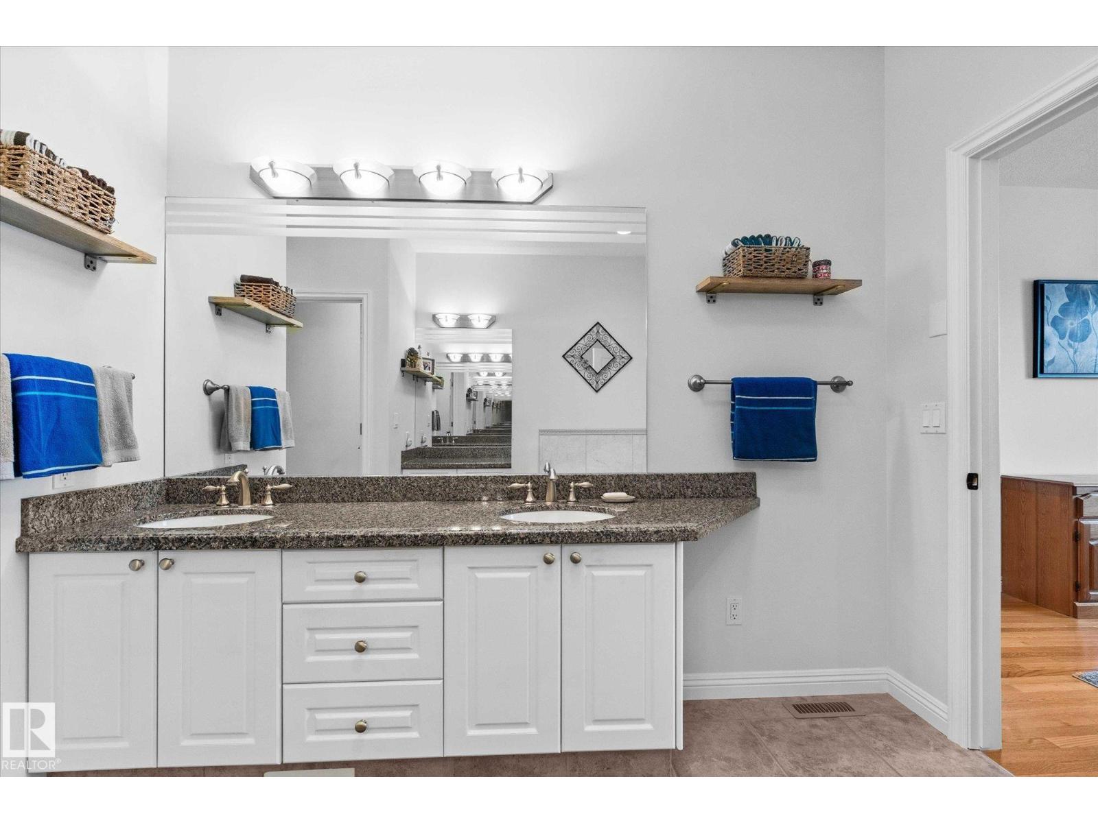 #6 50 OAKRIDGE DR, St. Albert