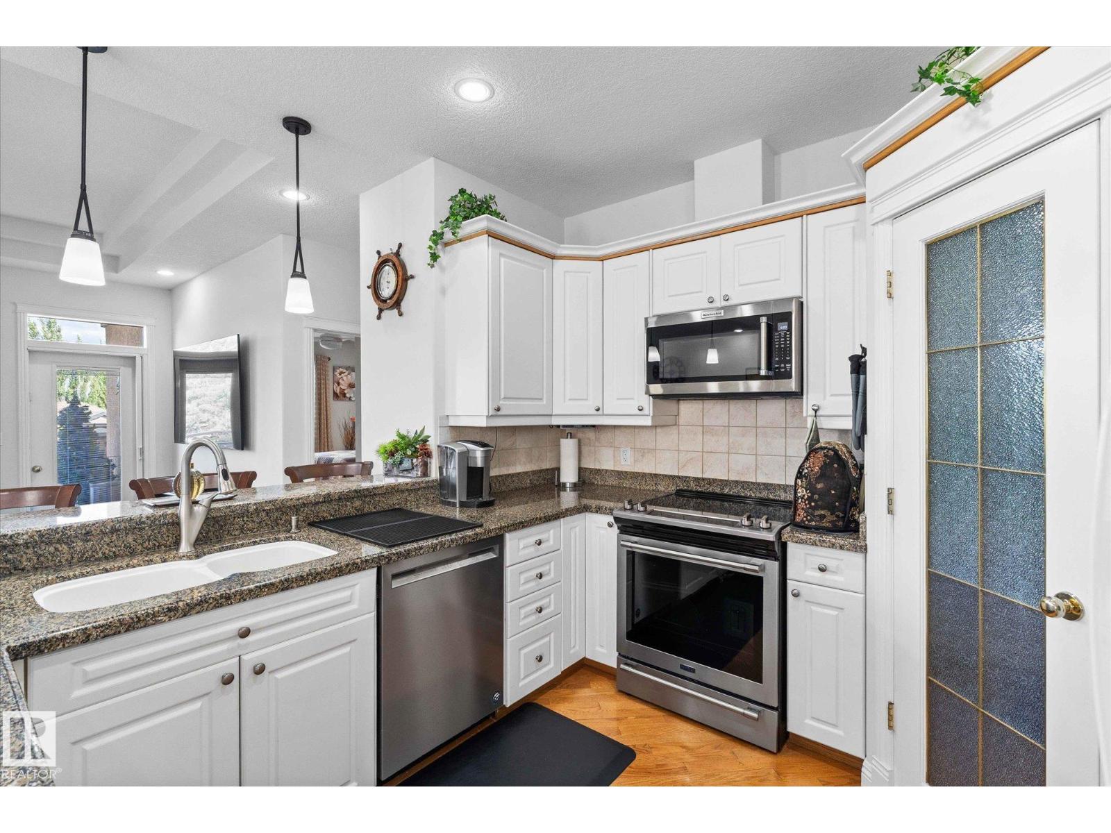 #6 50 OAKRIDGE DR, St. Albert