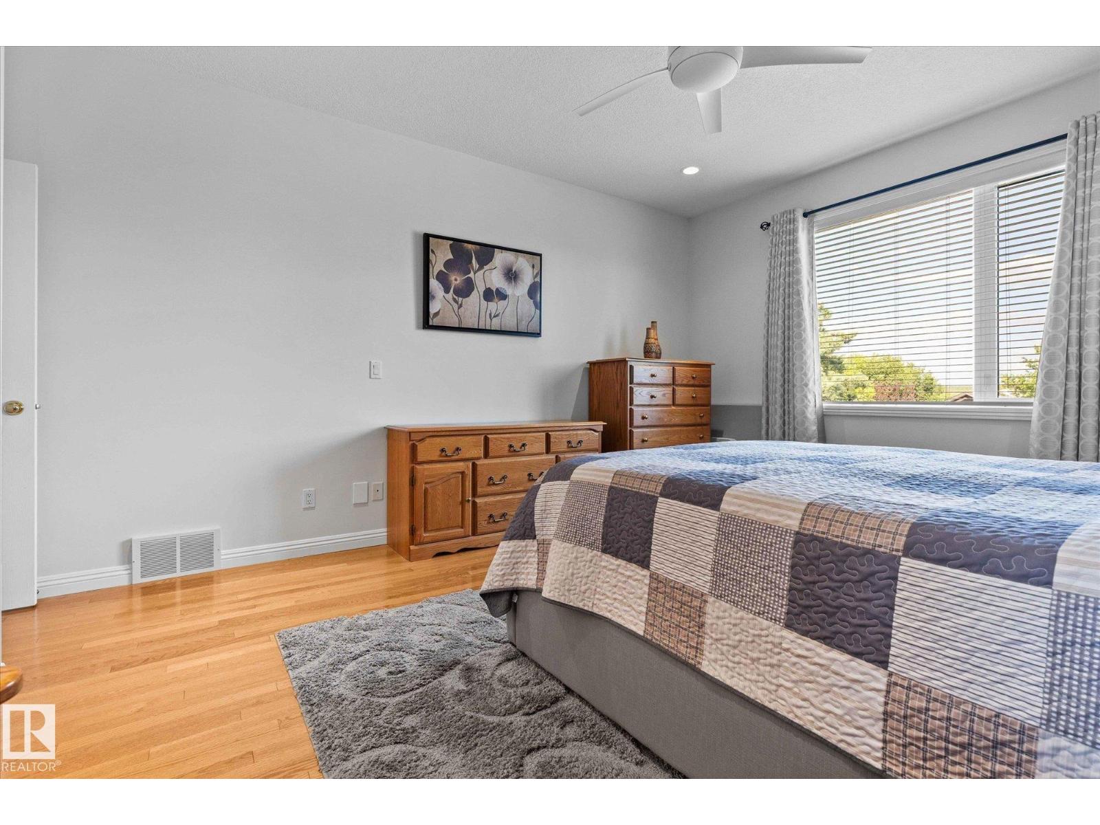 #6 50 OAKRIDGE DR, St. Albert