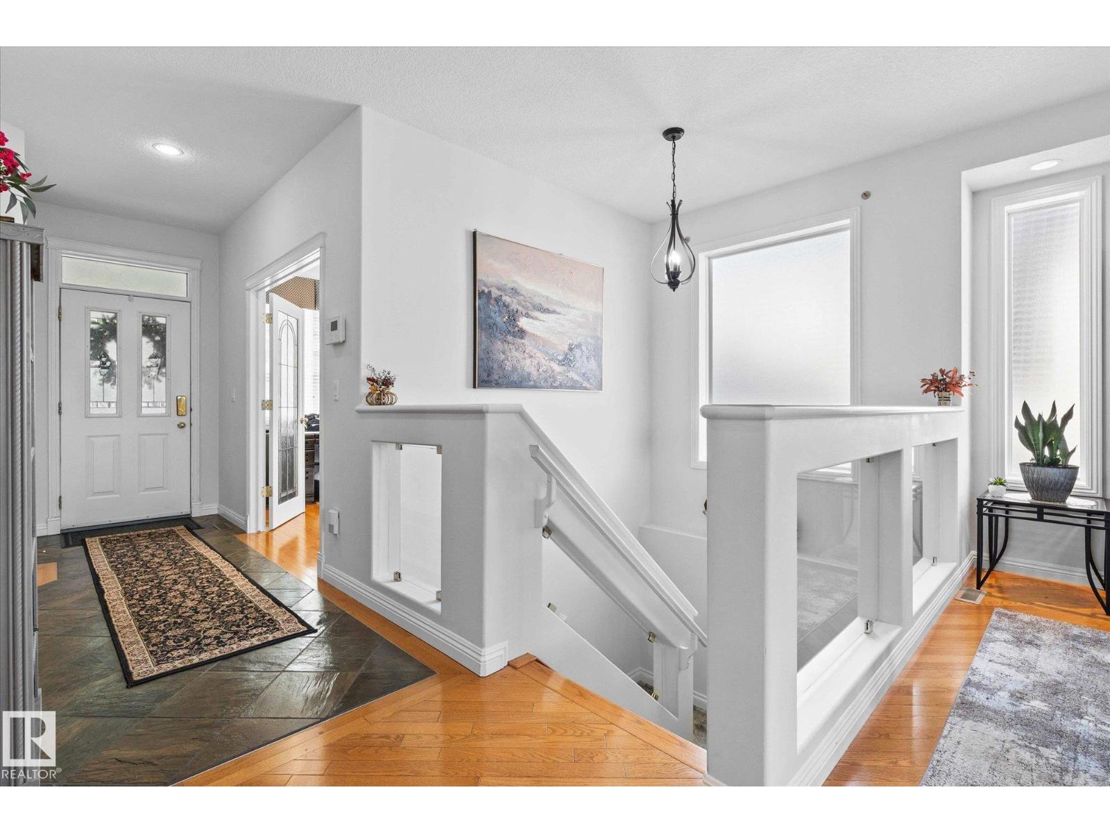 #6 50 OAKRIDGE DR, St. Albert