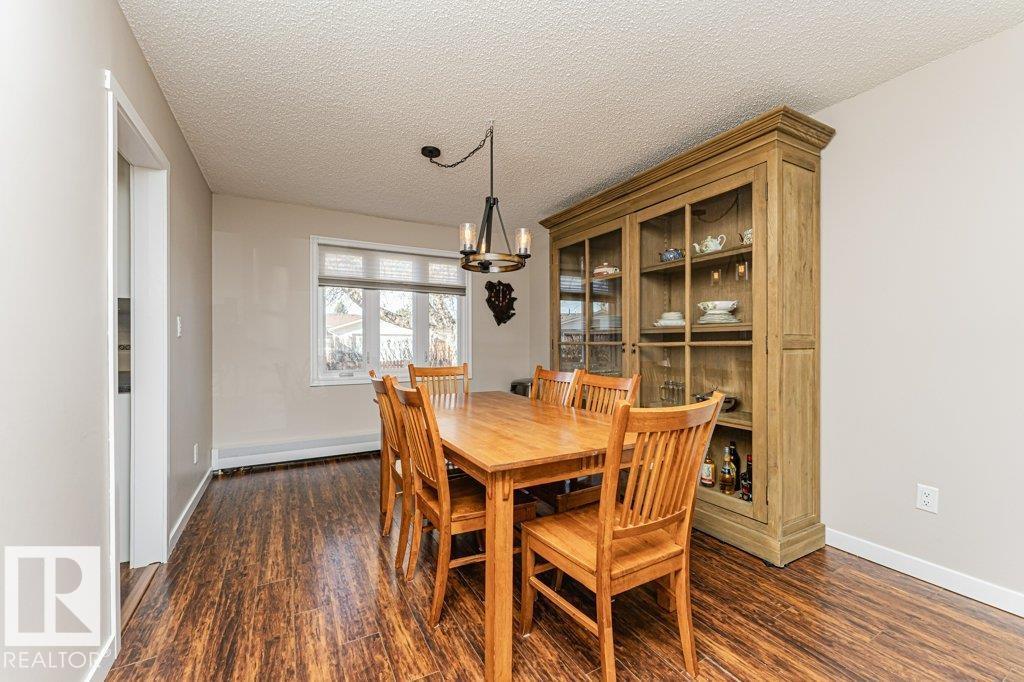 1727 65 ST NW, Edmonton