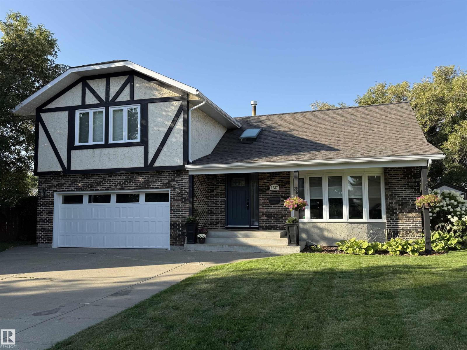 1727 65 ST NW, Edmonton