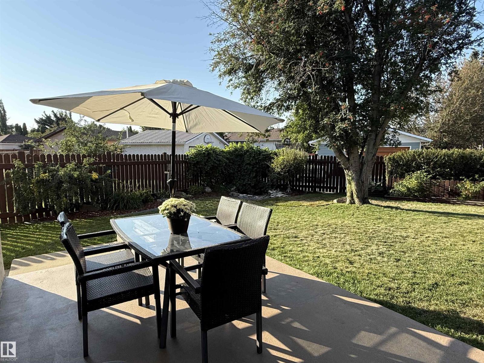 1727 65 ST NW, Edmonton