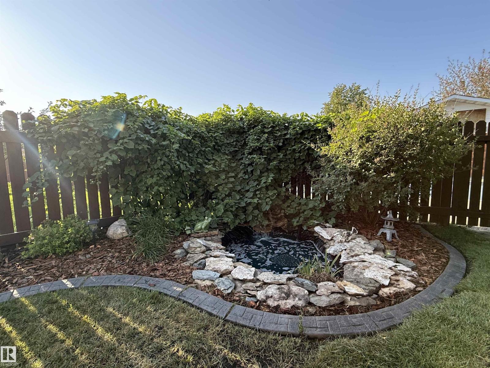 1727 65 ST NW, Edmonton