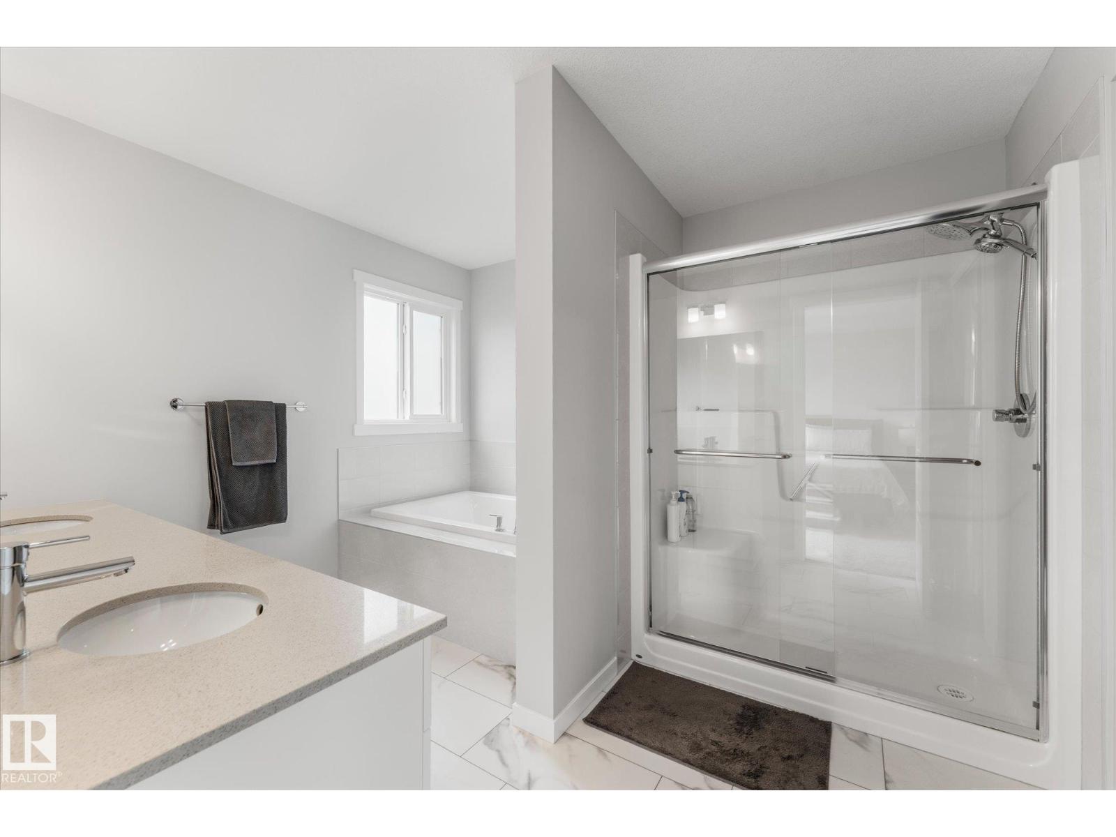 13 EMPRESS WY, Spruce Grove