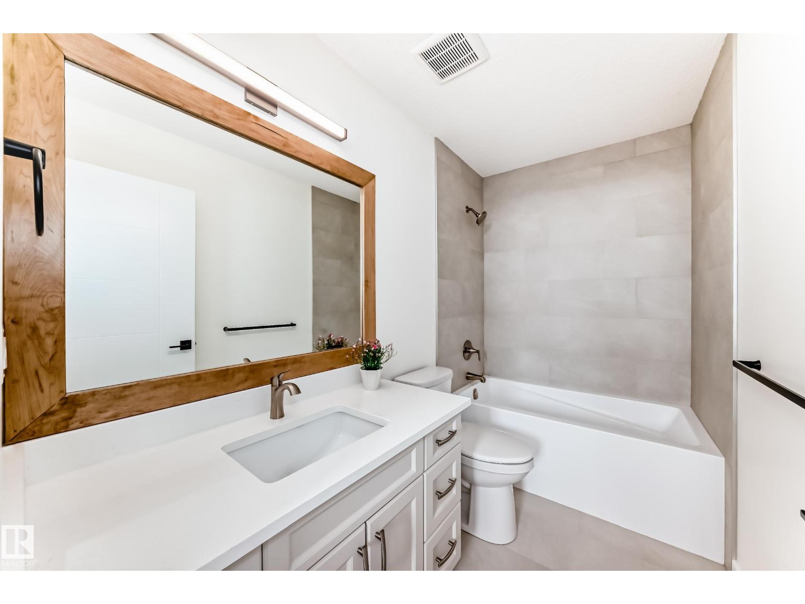 10721 70 AV NW, Edmonton