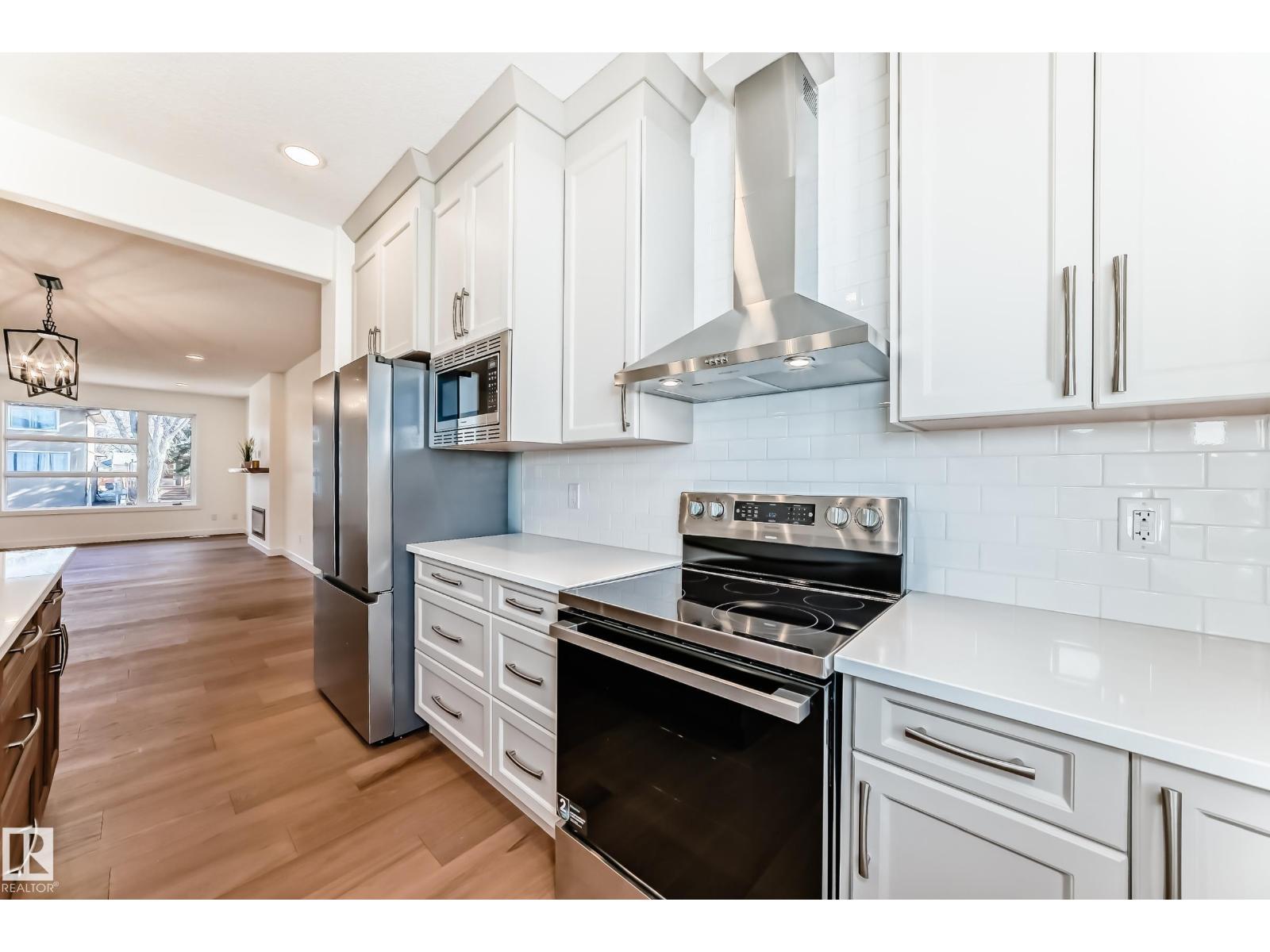 10721 70 AV NW, Edmonton