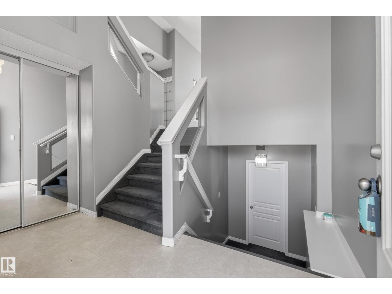 720 87 ST SW, Edmonton