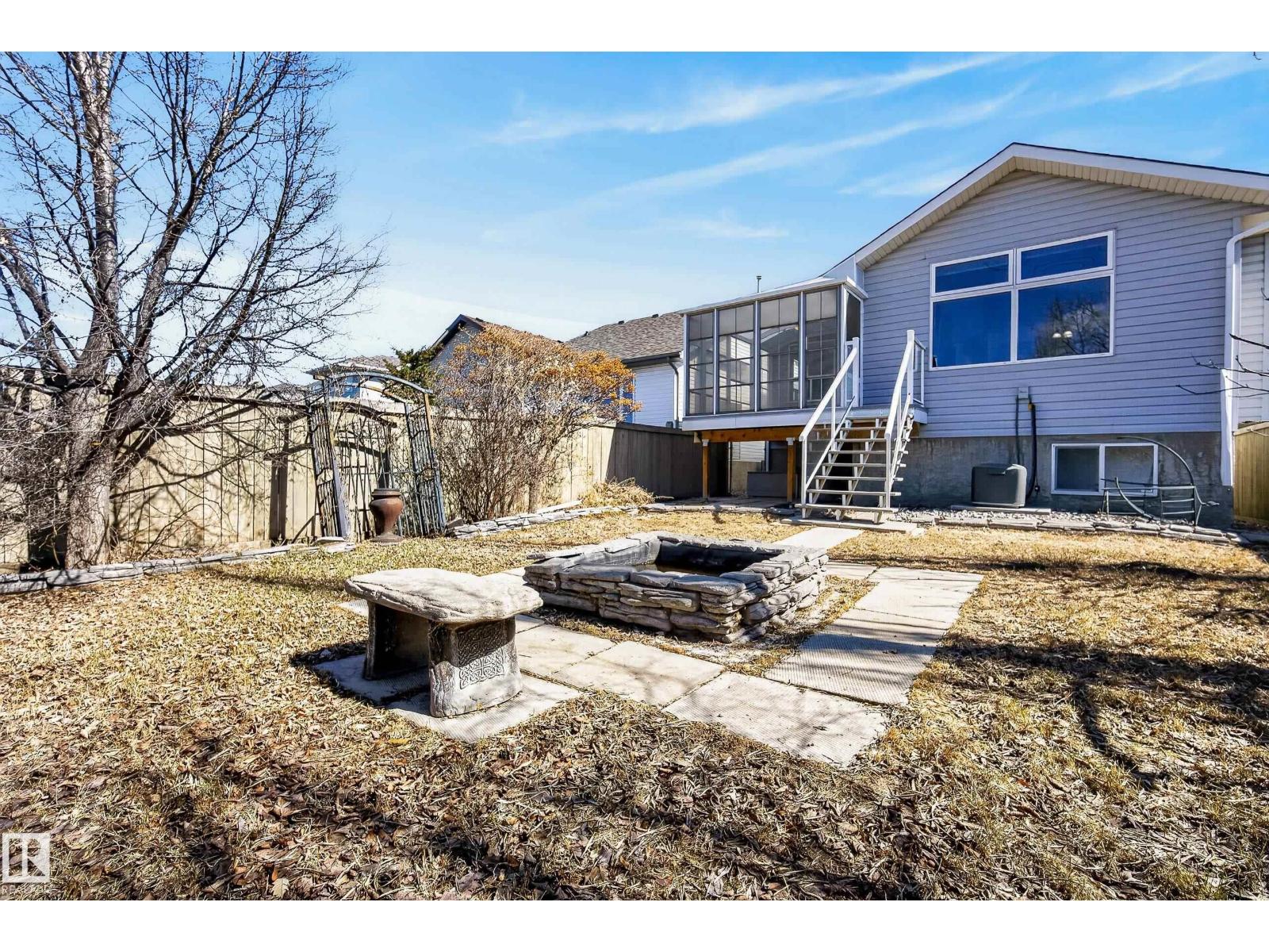 720 87 ST SW, Edmonton