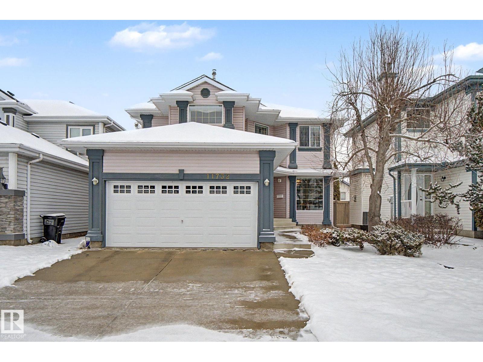 11732 10 AV NW NW, Edmonton