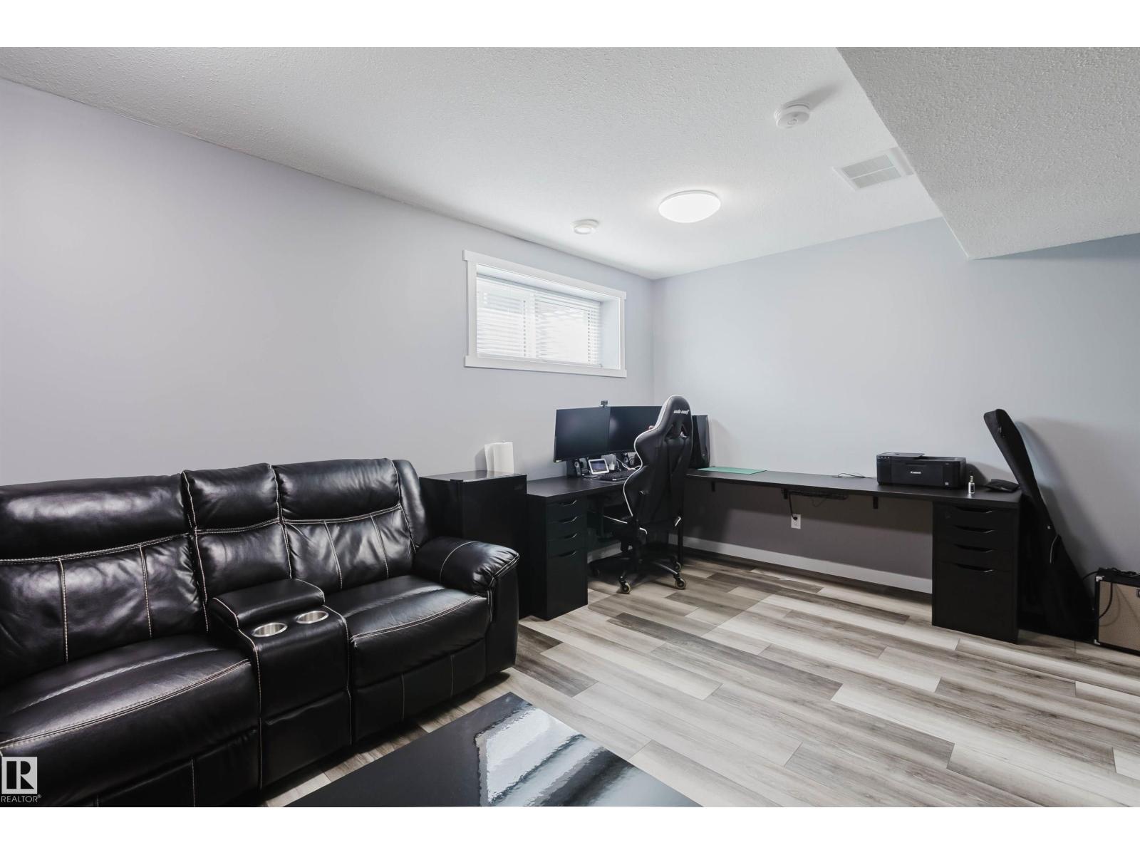 22603 98 AV NW, Edmonton