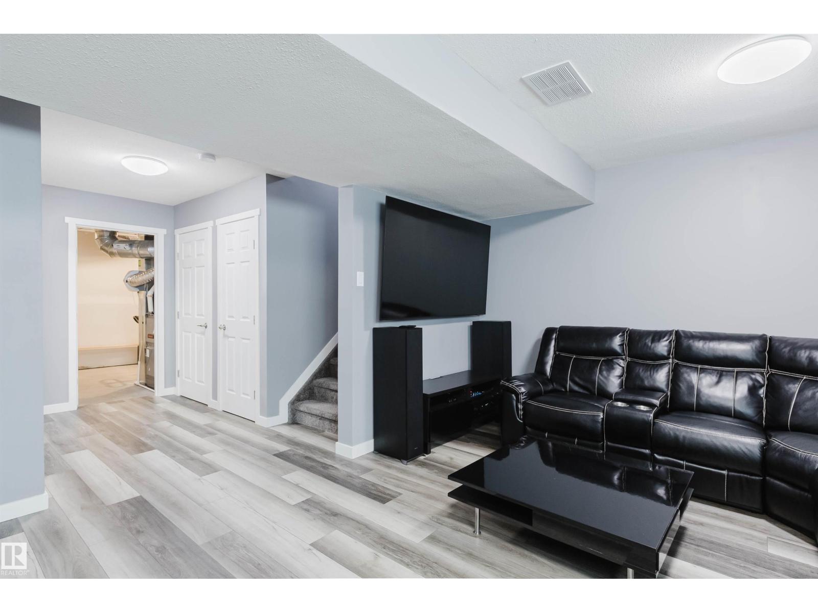 22603 98 AV NW, Edmonton