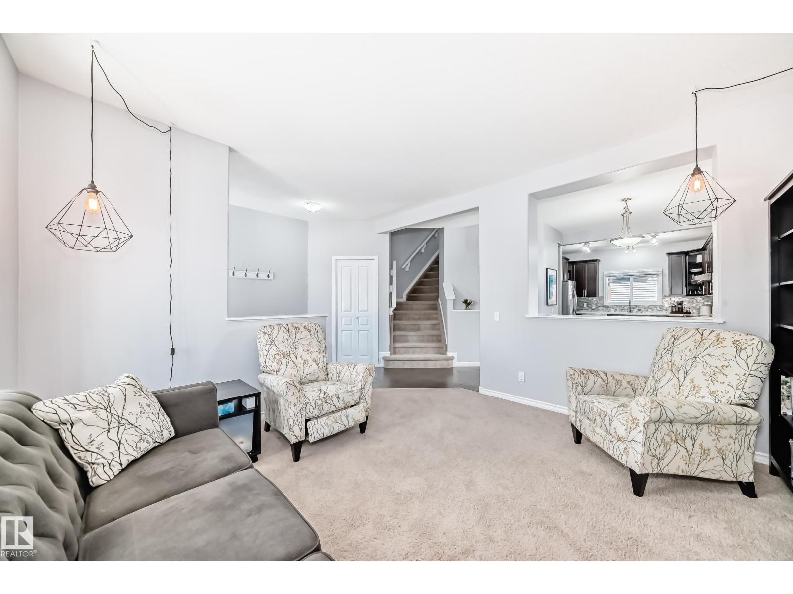 1128 74 ST SW, Edmonton