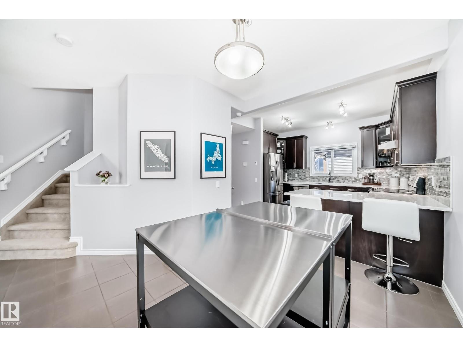 1128 74 ST SW, Edmonton