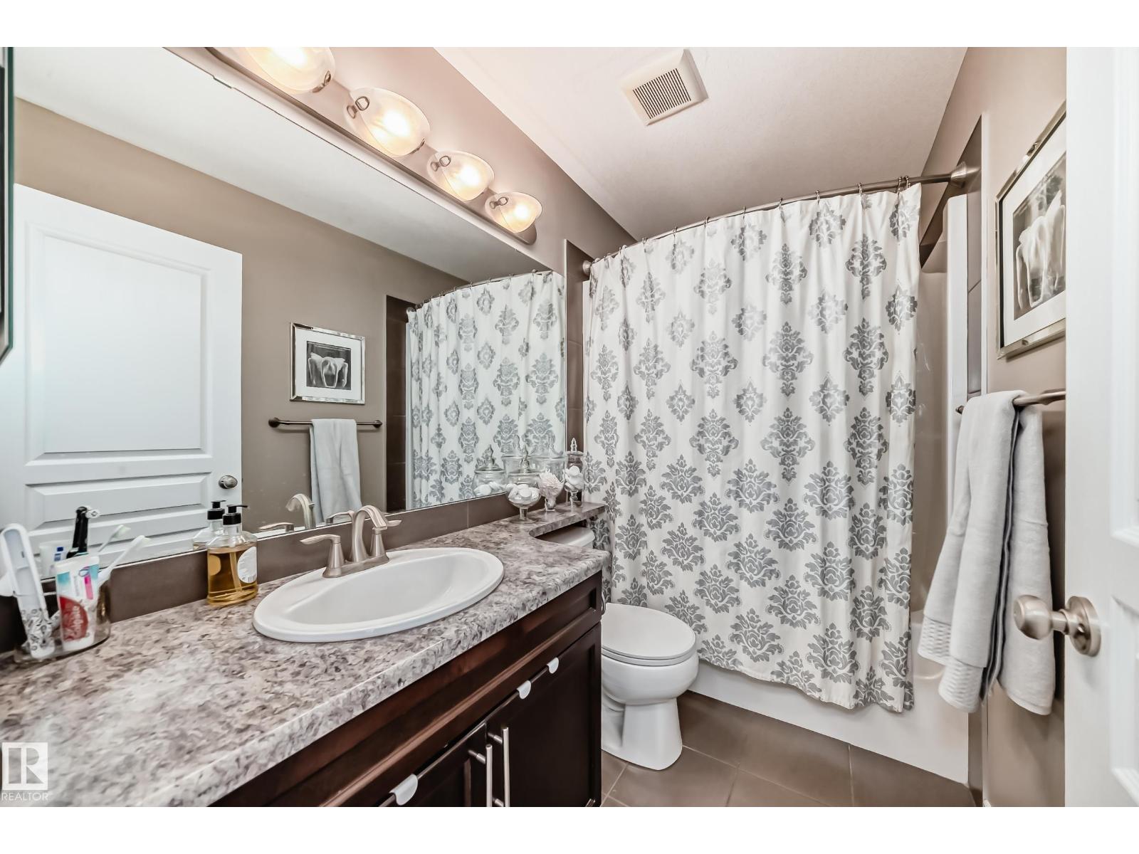 1128 74 ST SW, Edmonton