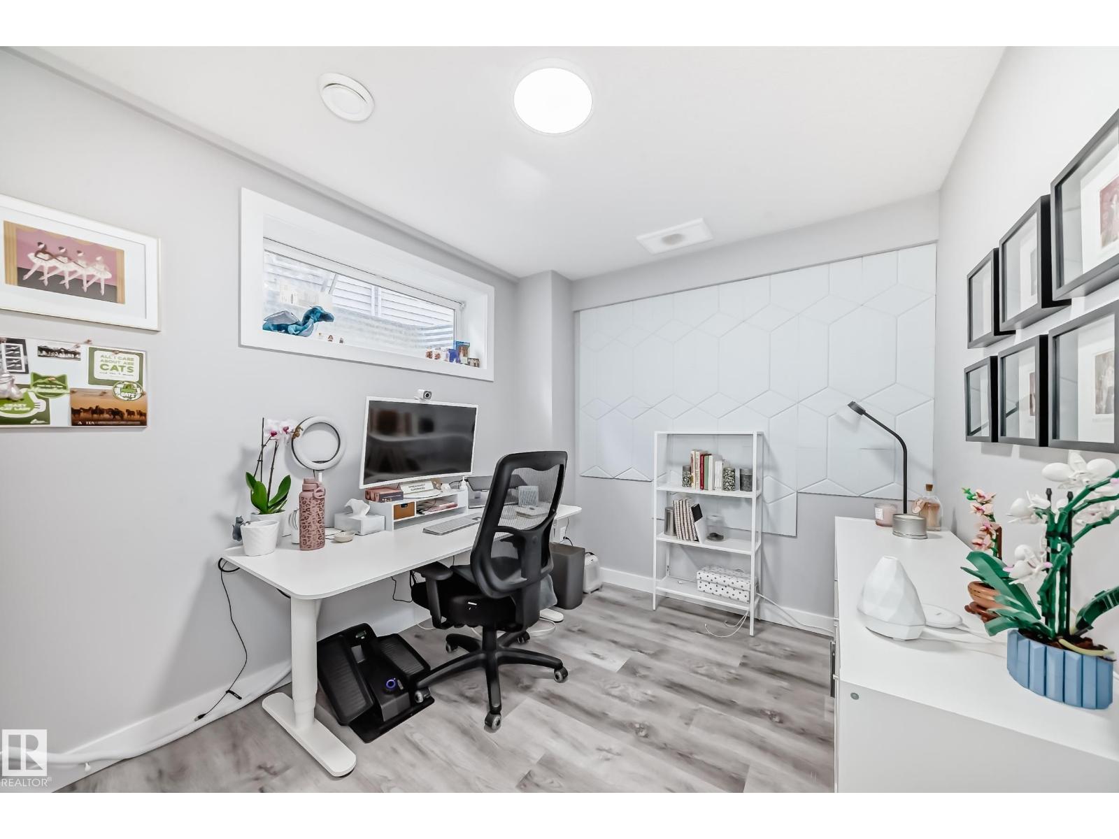 1128 74 ST SW, Edmonton