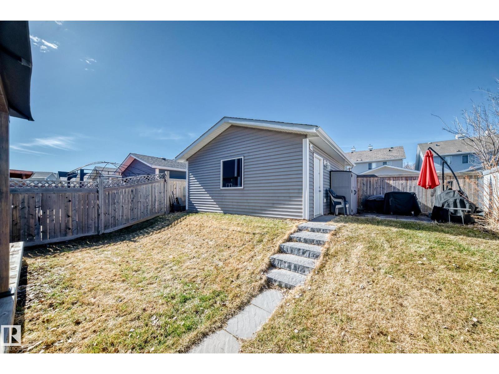 1128 74 ST SW, Edmonton