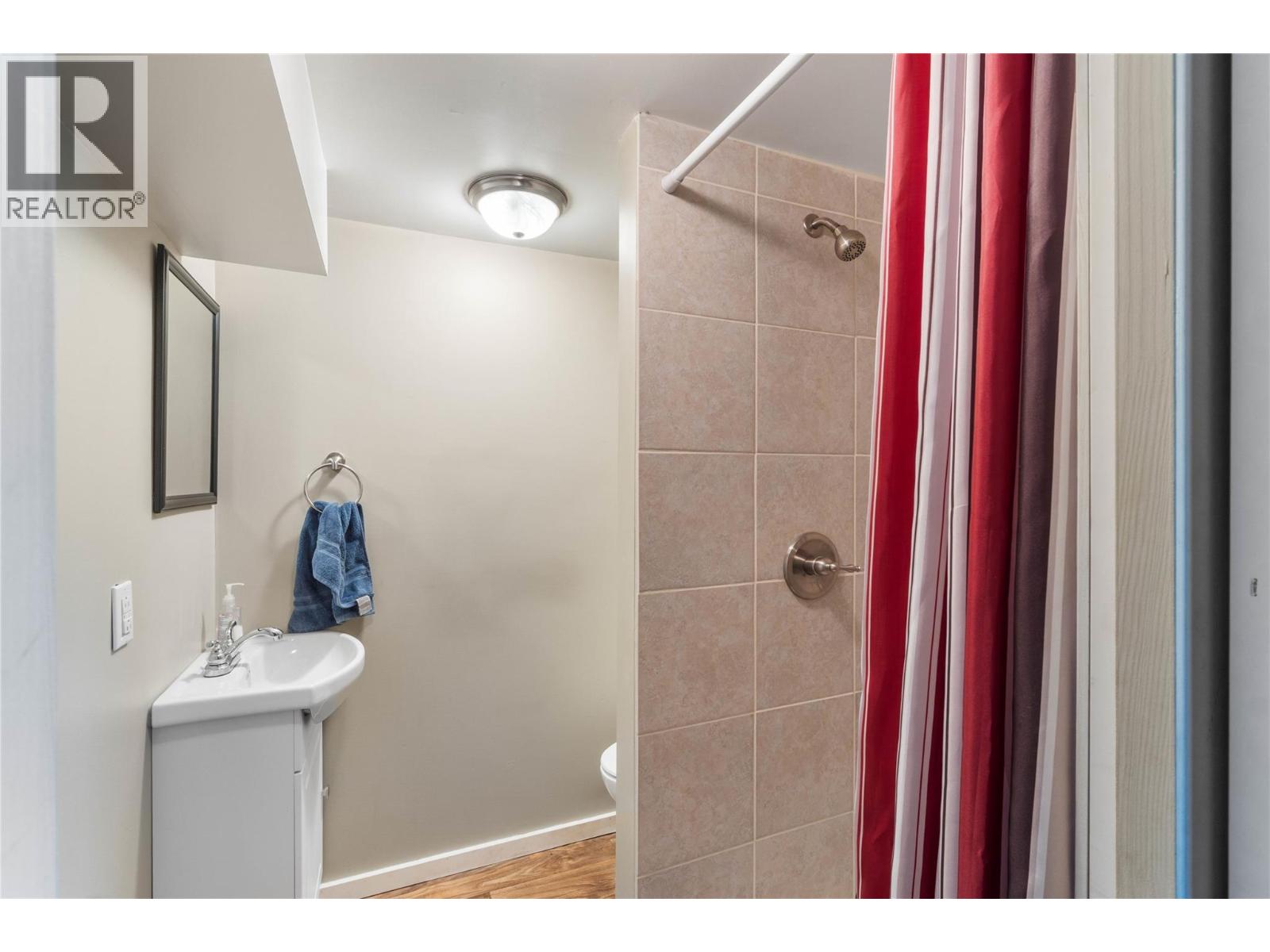 2164 CRESCENT Drive - 20