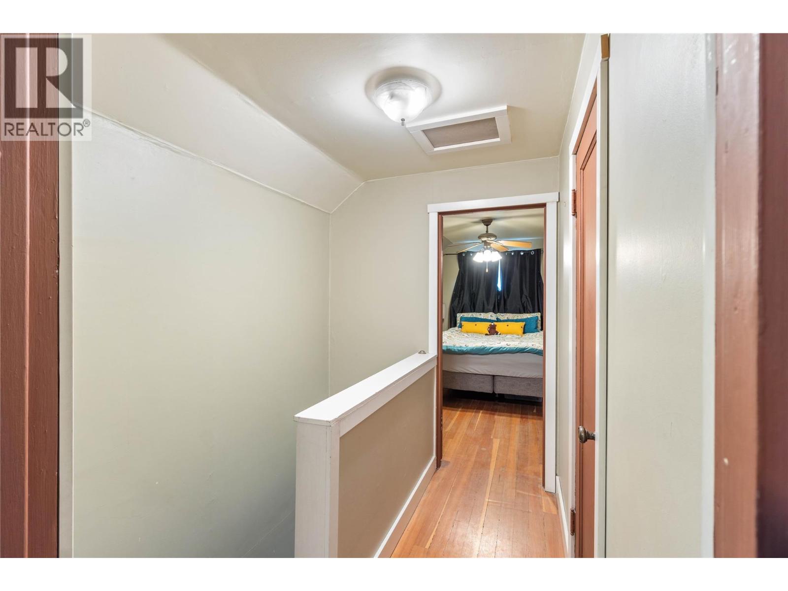 2164 CRESCENT Drive - 13