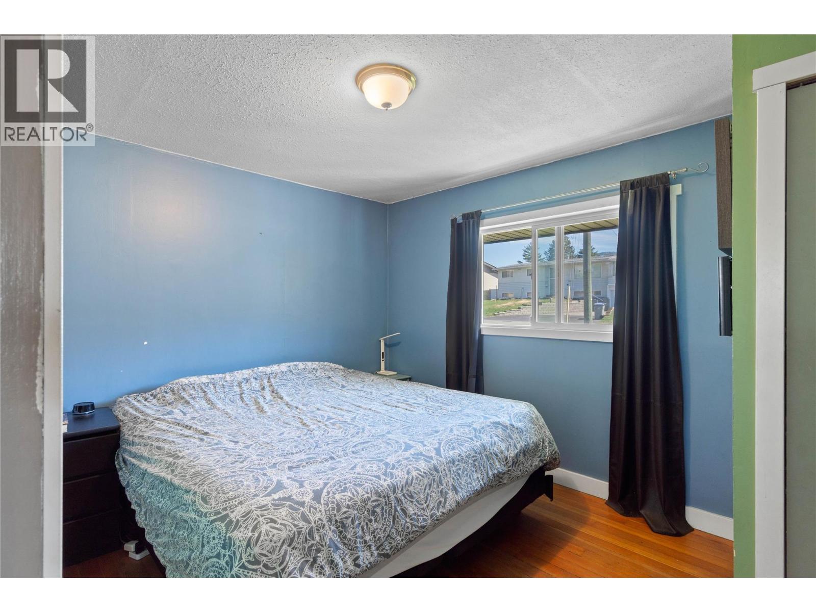 2164 CRESCENT Drive - 12