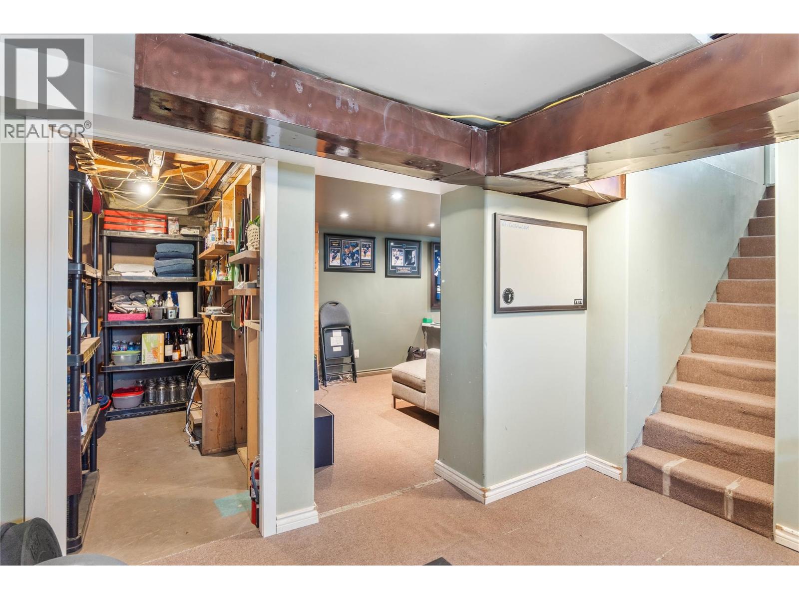 2164 CRESCENT Drive - 17