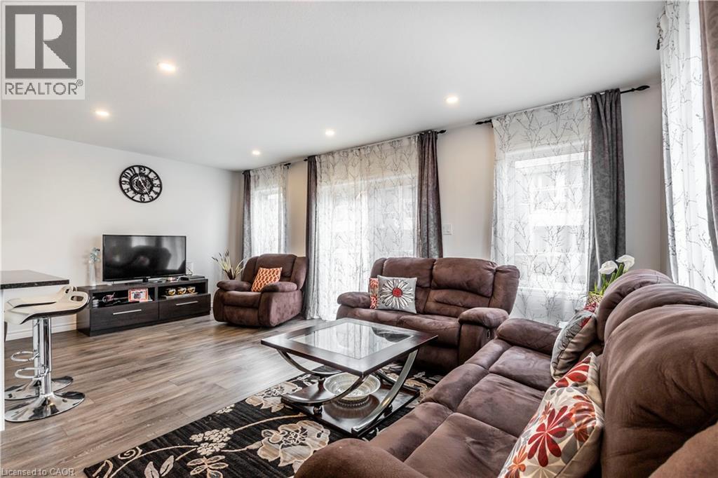 1 WEST MILL Street Unit# 1, Ayr, Ontario, N0B1E0 — Photo 11