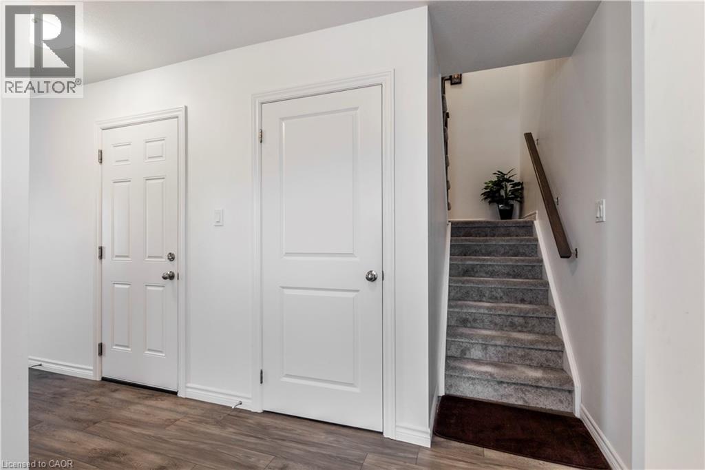 1 WEST MILL Street Unit# 1, Ayr, Ontario, N0B1E0 — Photo 19