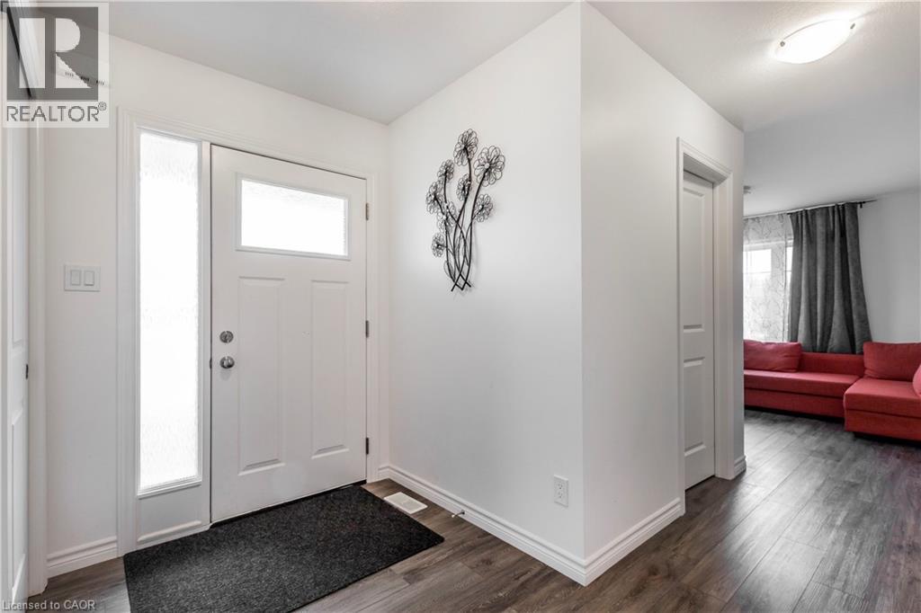 1 WEST MILL Street Unit# 1, Ayr, Ontario, N0B1E0 — Photo 9