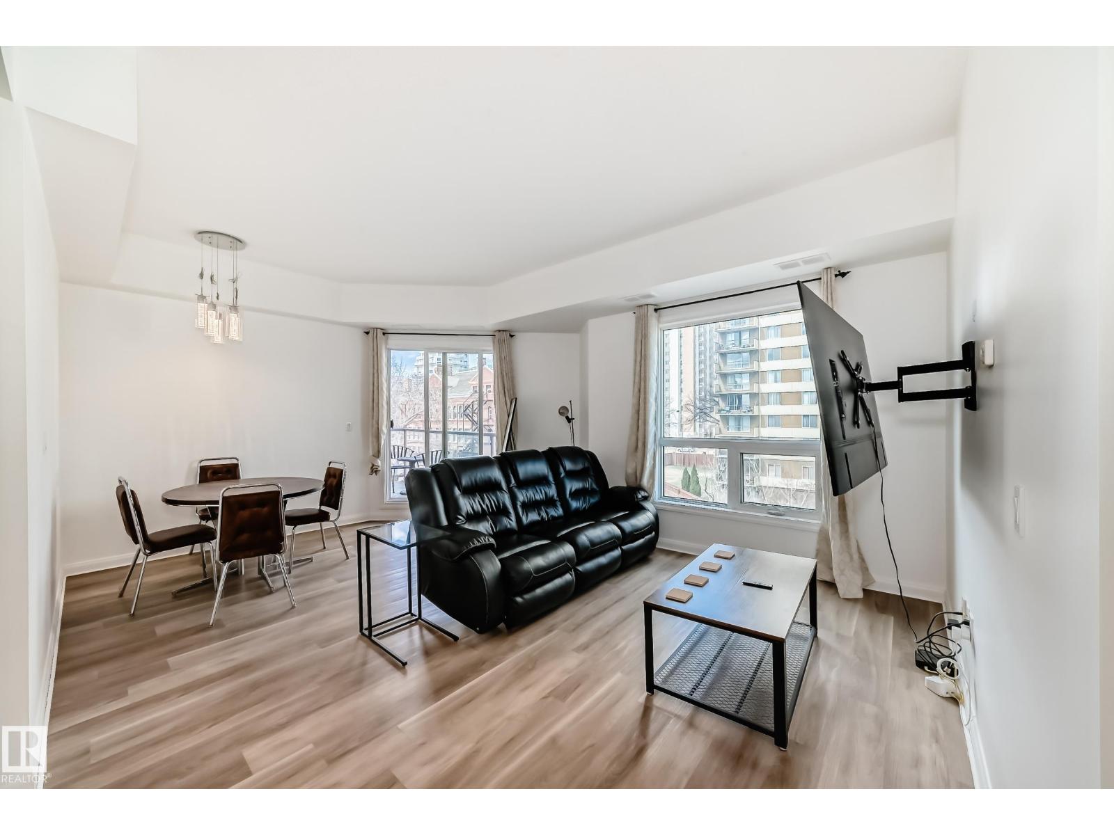 #908 9819 104 ST NW, Edmonton